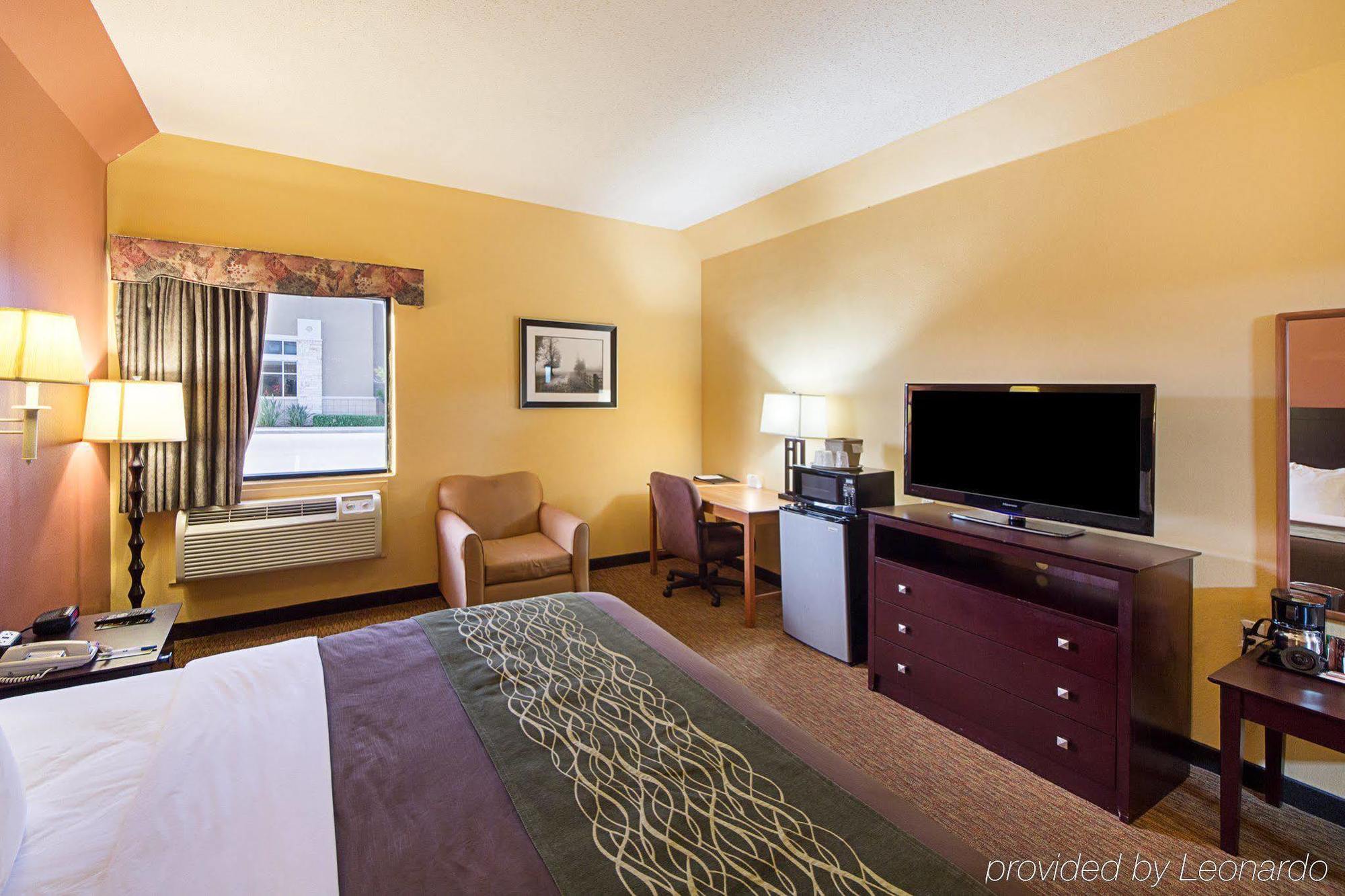 Comfort Inn Near Medical Center Мишен Экстерьер фото